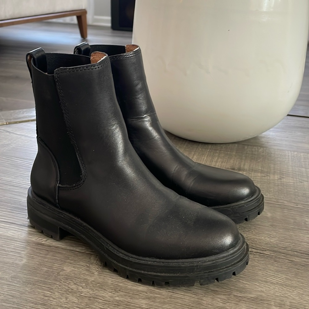Chelsea Boots